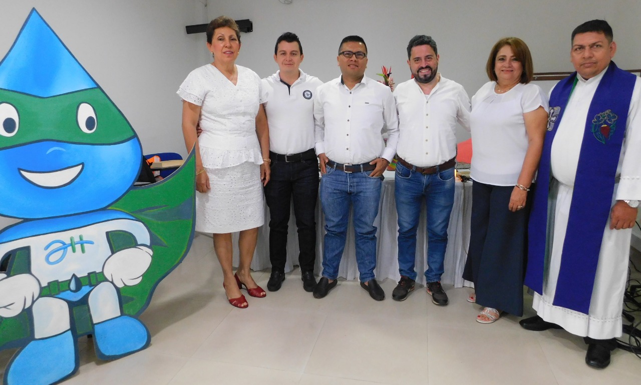 Melba Charry, Carlos Puentes, Camilo Bravo, Diego Tavares, Esperanza Ortiz y David Noel Sierra.